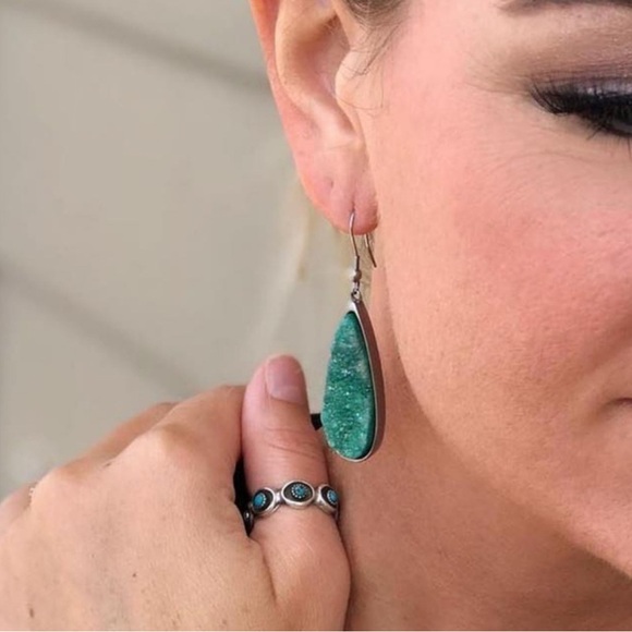 $163 Retail Kinsley Armelle Holiday Bundle Christmas New Gift Ready - Picture 11 of 16